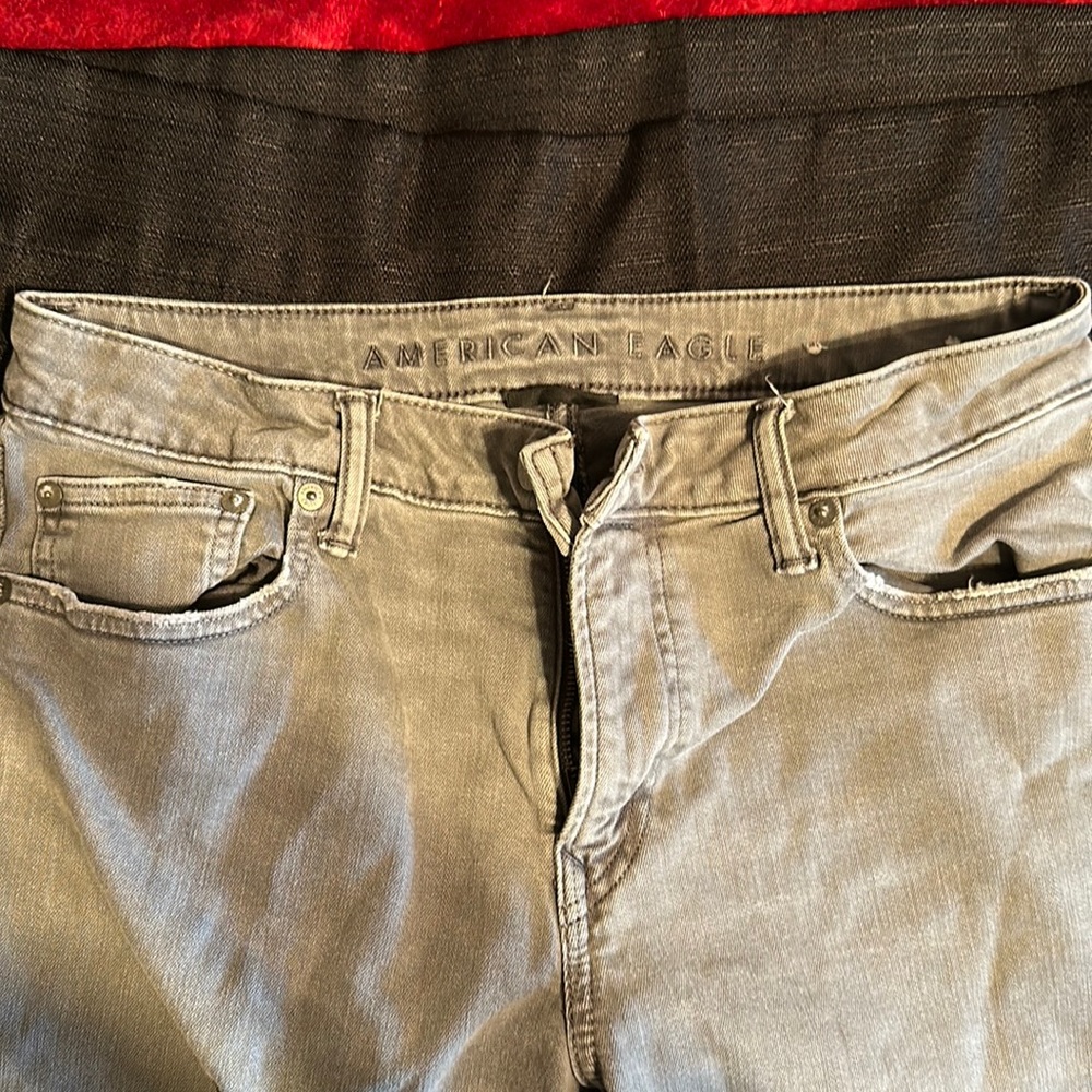 Men American eagle grey next level flex 32 30 skinny Jean grey